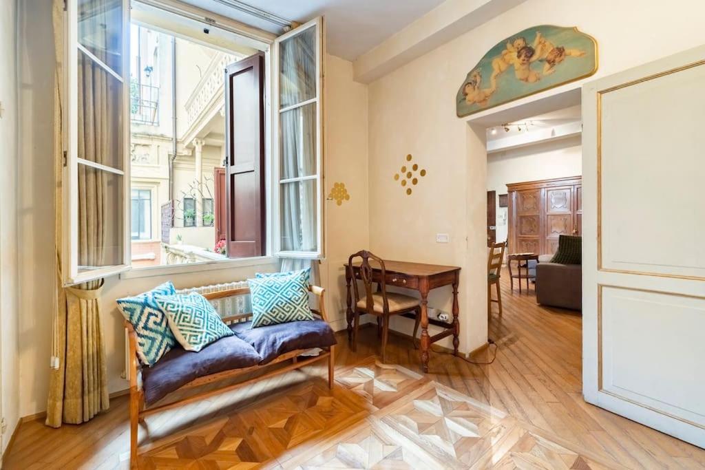 Appartamento Elegante E Centrale La Foglia D'Oro Болоня Екстериор снимка