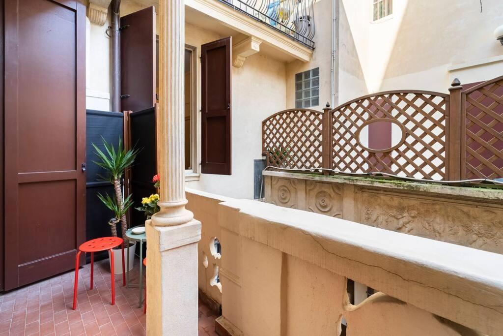 Appartamento Elegante E Centrale La Foglia D'Oro Болоня Екстериор снимка